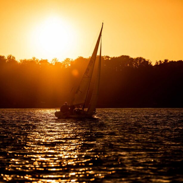 Cruising solnedgang KDY, Kongelig Dansk Yachtklub på Sjælland